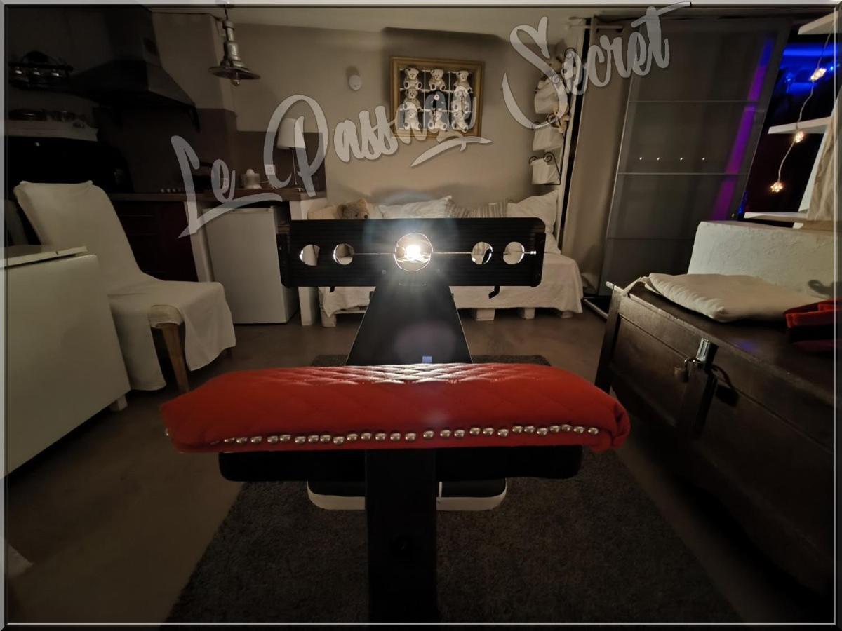 Love-Room Discret 40 M2 Bormes Les Mimosas Village Avec Terrasse Екстериор снимка