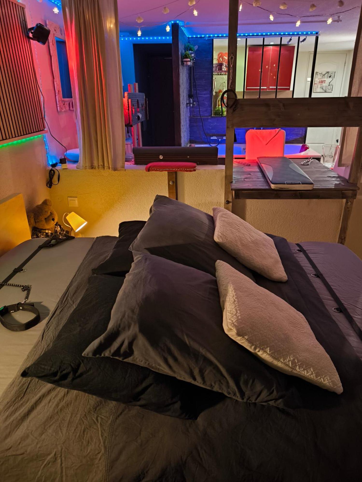 Love-Room Discret 40 M2 Bormes Les Mimosas Village Avec Terrasse Екстериор снимка