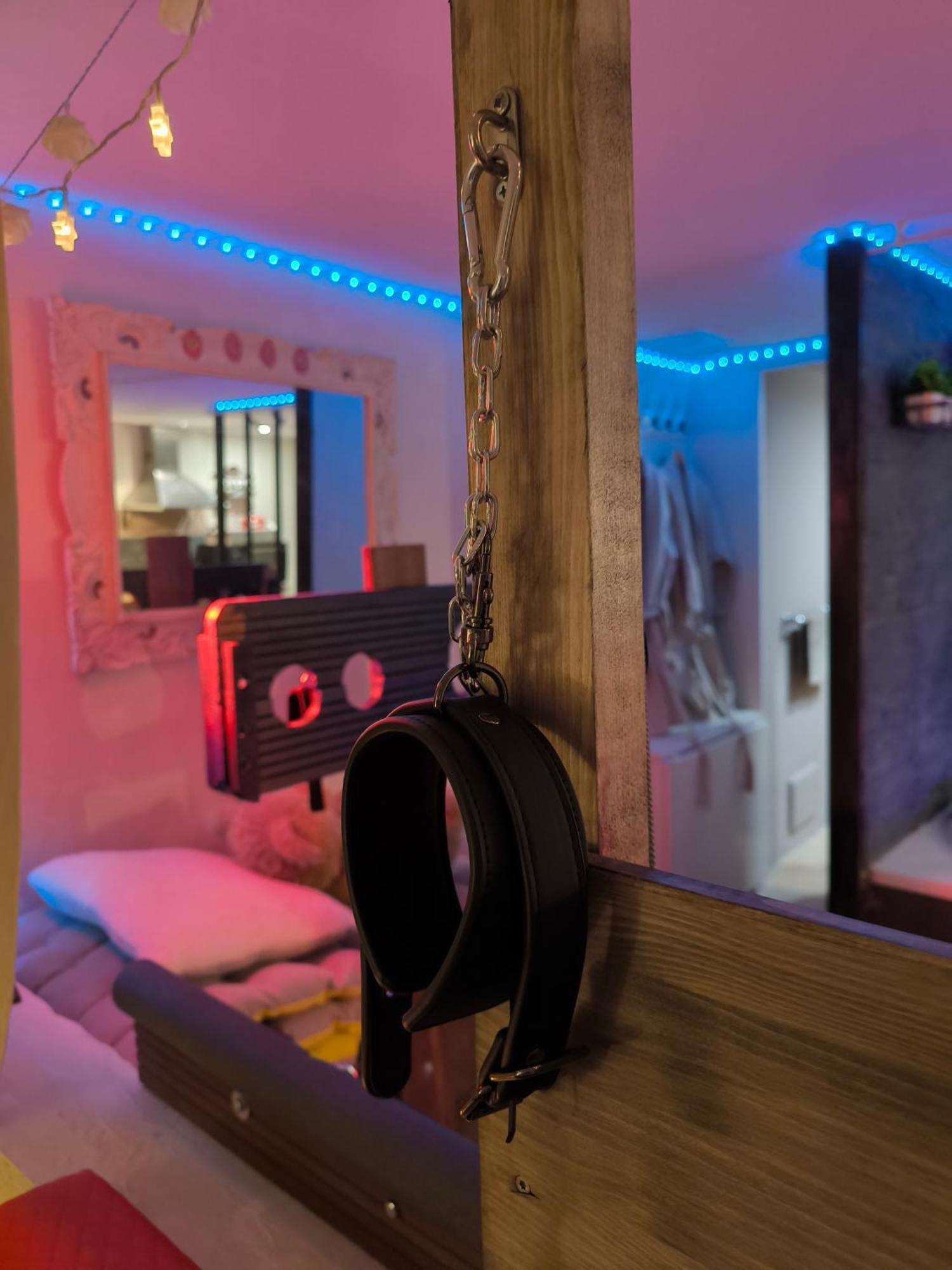 Love-Room Discret 40 M2 Bormes Les Mimosas Village Avec Terrasse Екстериор снимка
