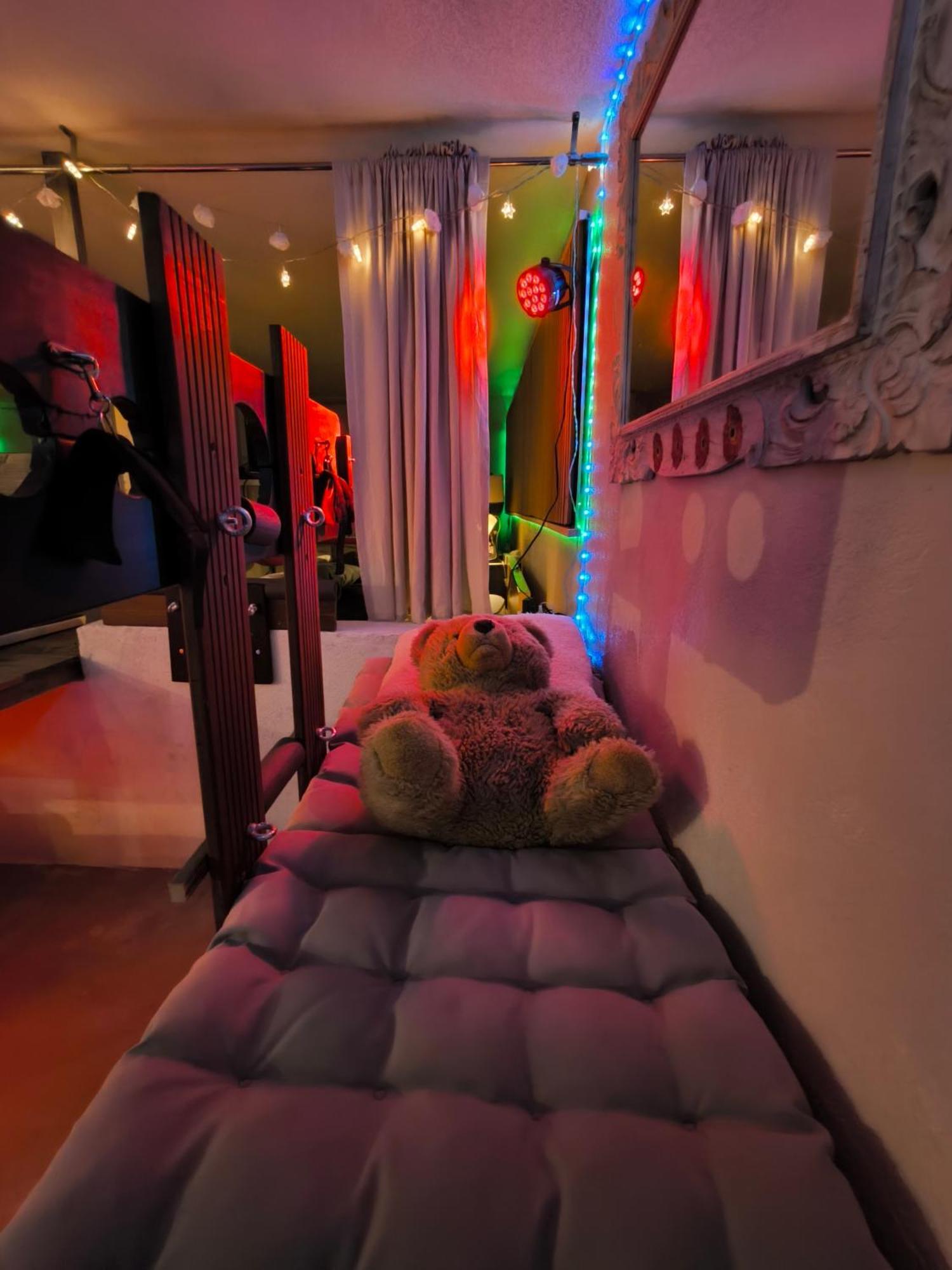 Love-Room Discret 40 M2 Bormes Les Mimosas Village Avec Terrasse Екстериор снимка