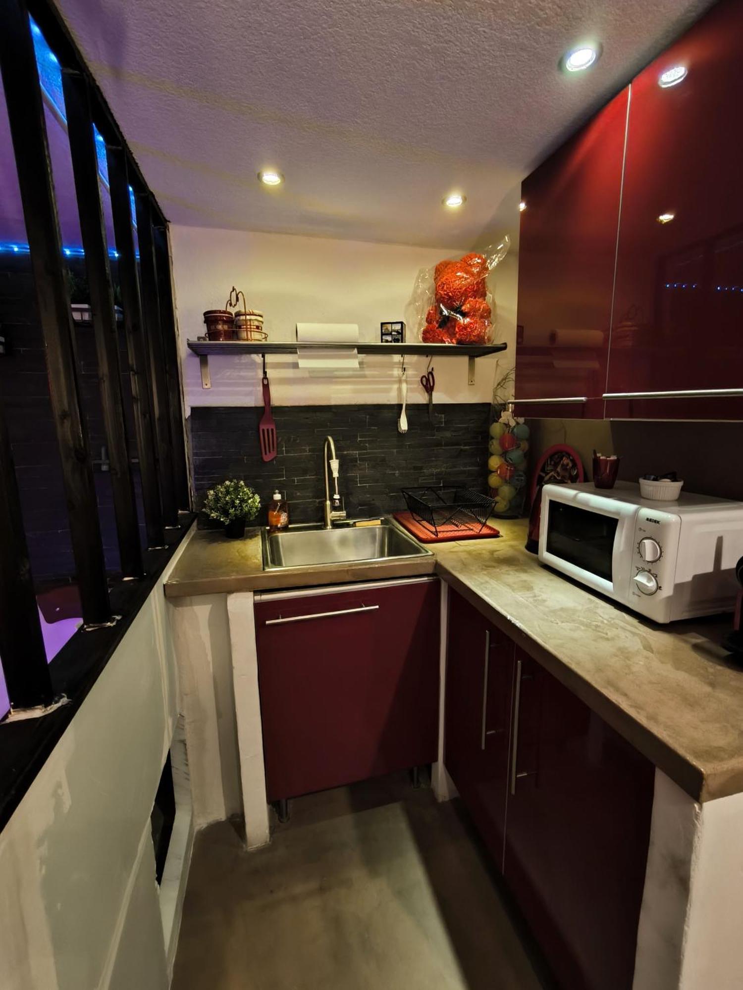 Love-Room Discret 40 M2 Bormes Les Mimosas Village Avec Terrasse Екстериор снимка