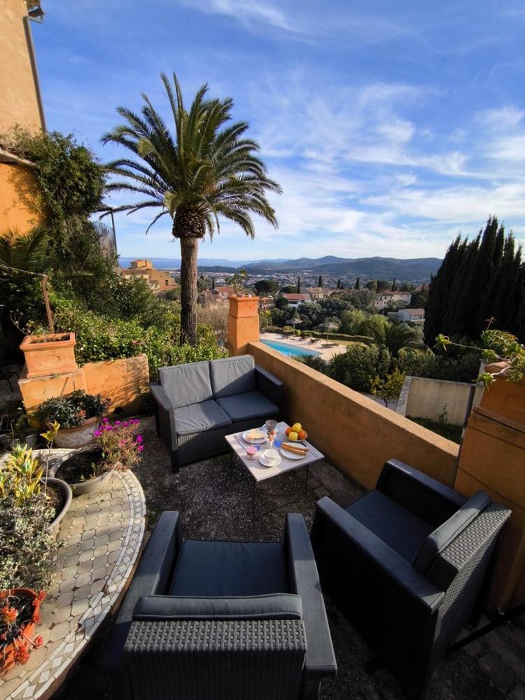 Love-Room Discret 40 M2 Bormes Les Mimosas Village Avec Terrasse Екстериор снимка
