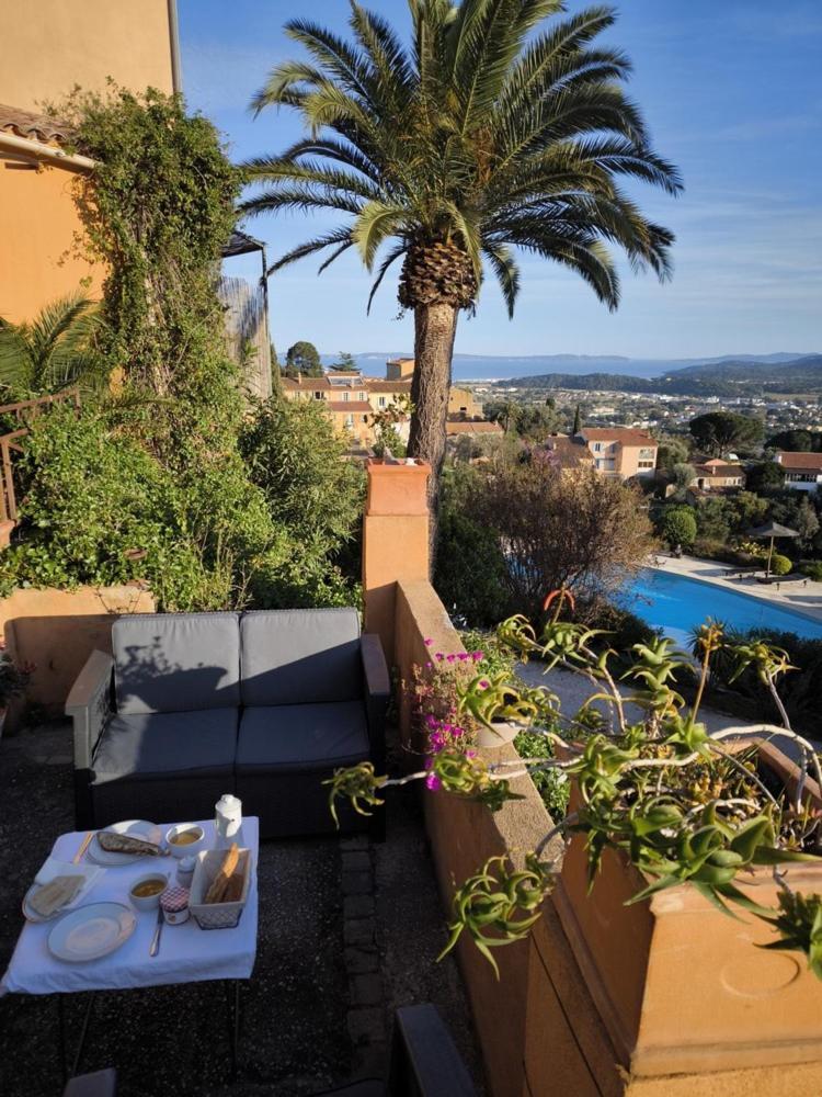 Love-Room Discret 40 M2 Bormes Les Mimosas Village Avec Terrasse Екстериор снимка